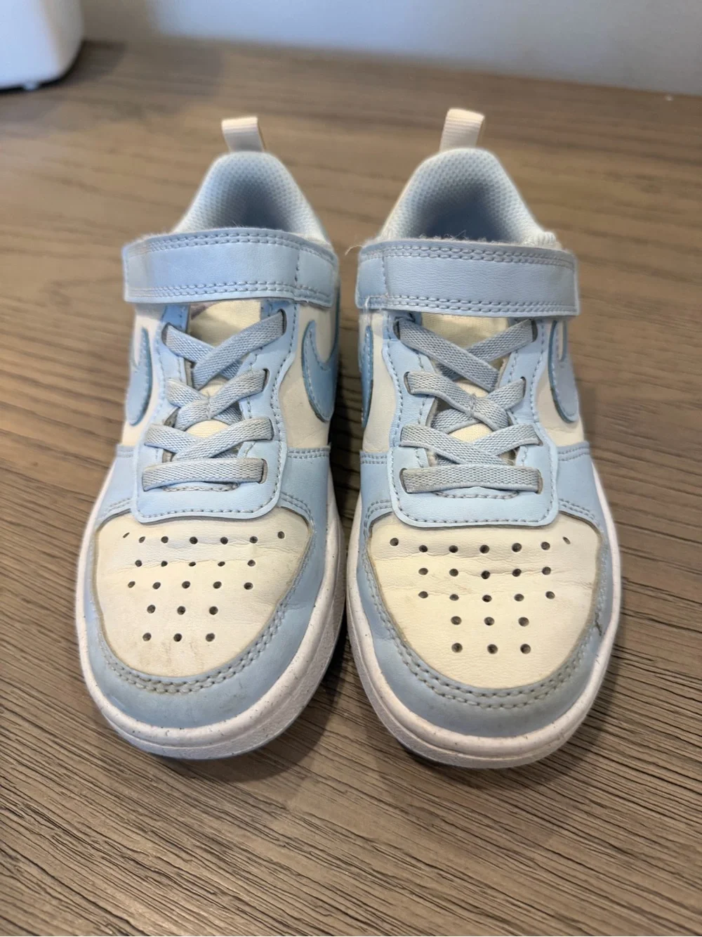 Nike Kids Light Blue and White Velcro Sneaker